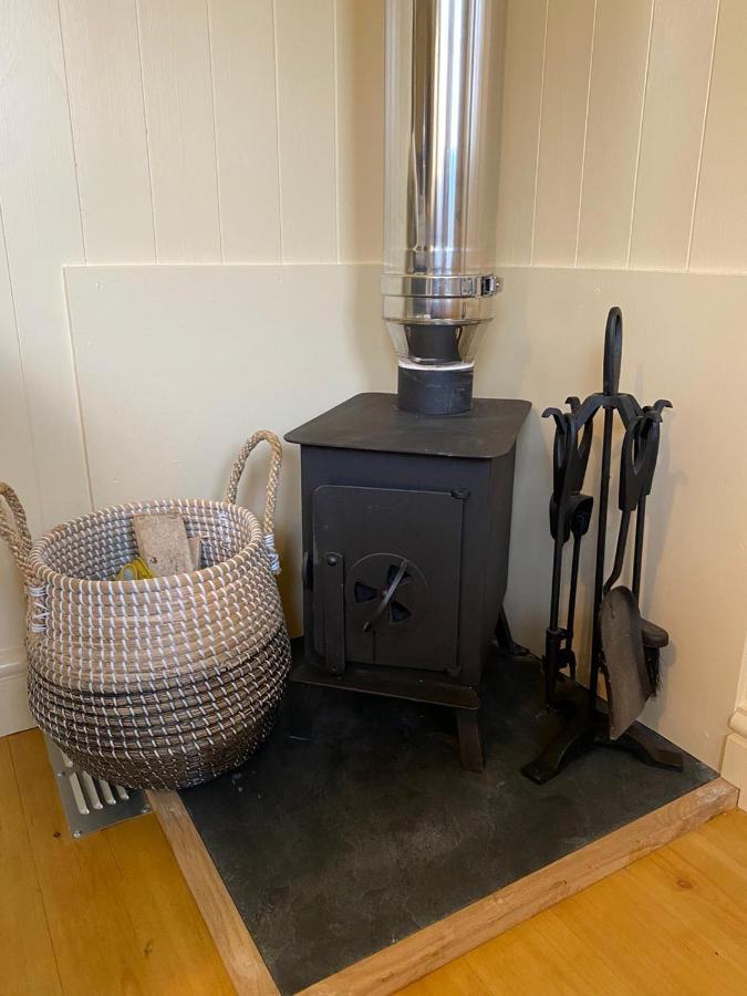 The Baytree Shepherds Hut Villa Stonehouse  Exterior photo